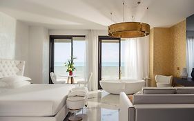 The Promenade Luxury Wellness Hotel